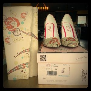 Goby heels and matching clutch.